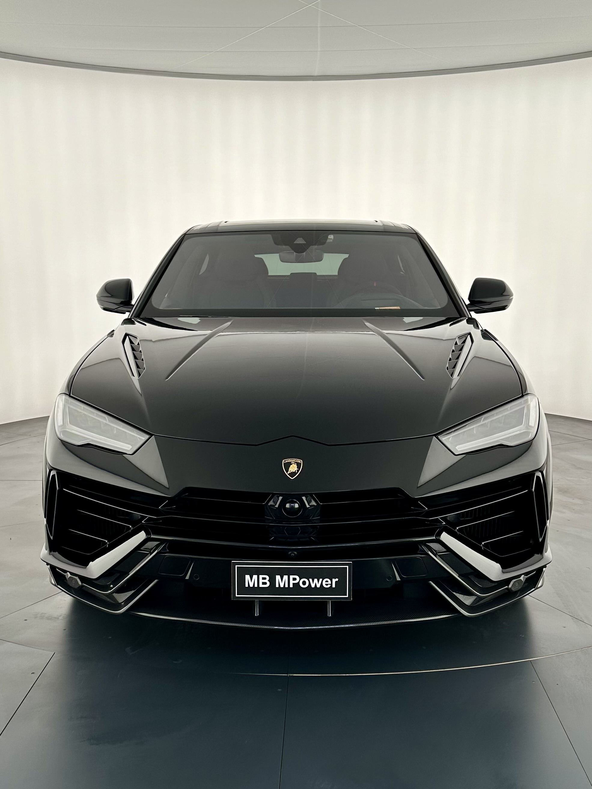 Lamborghini Urus performante Benzina, 2023: photo 2 from another angle