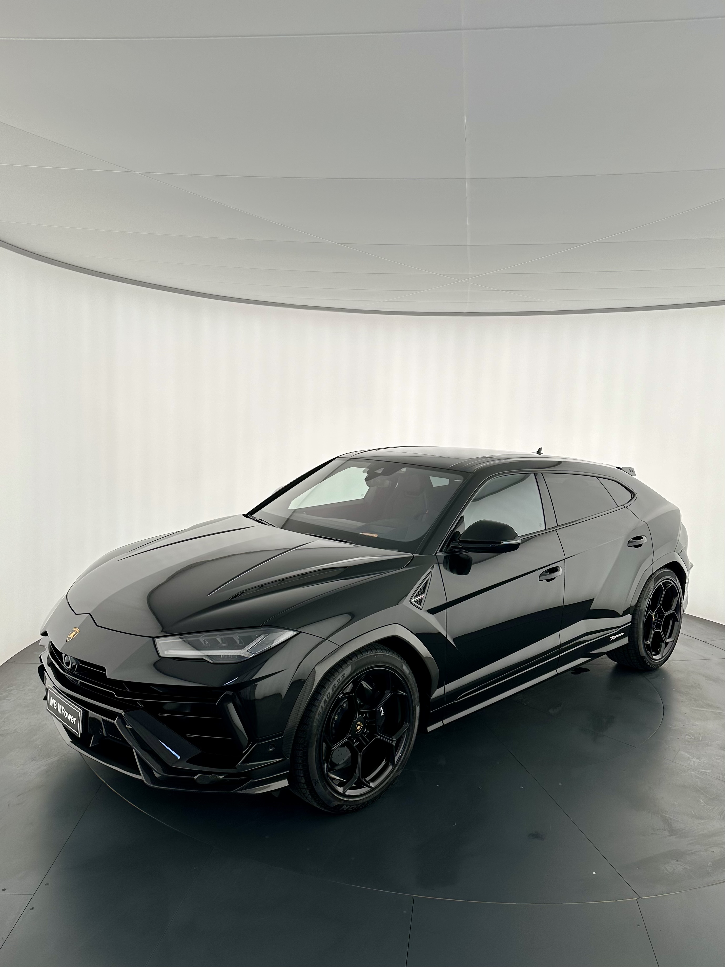 Lamborghini Urus performante Benzina, 2023: photo 3 from another angle