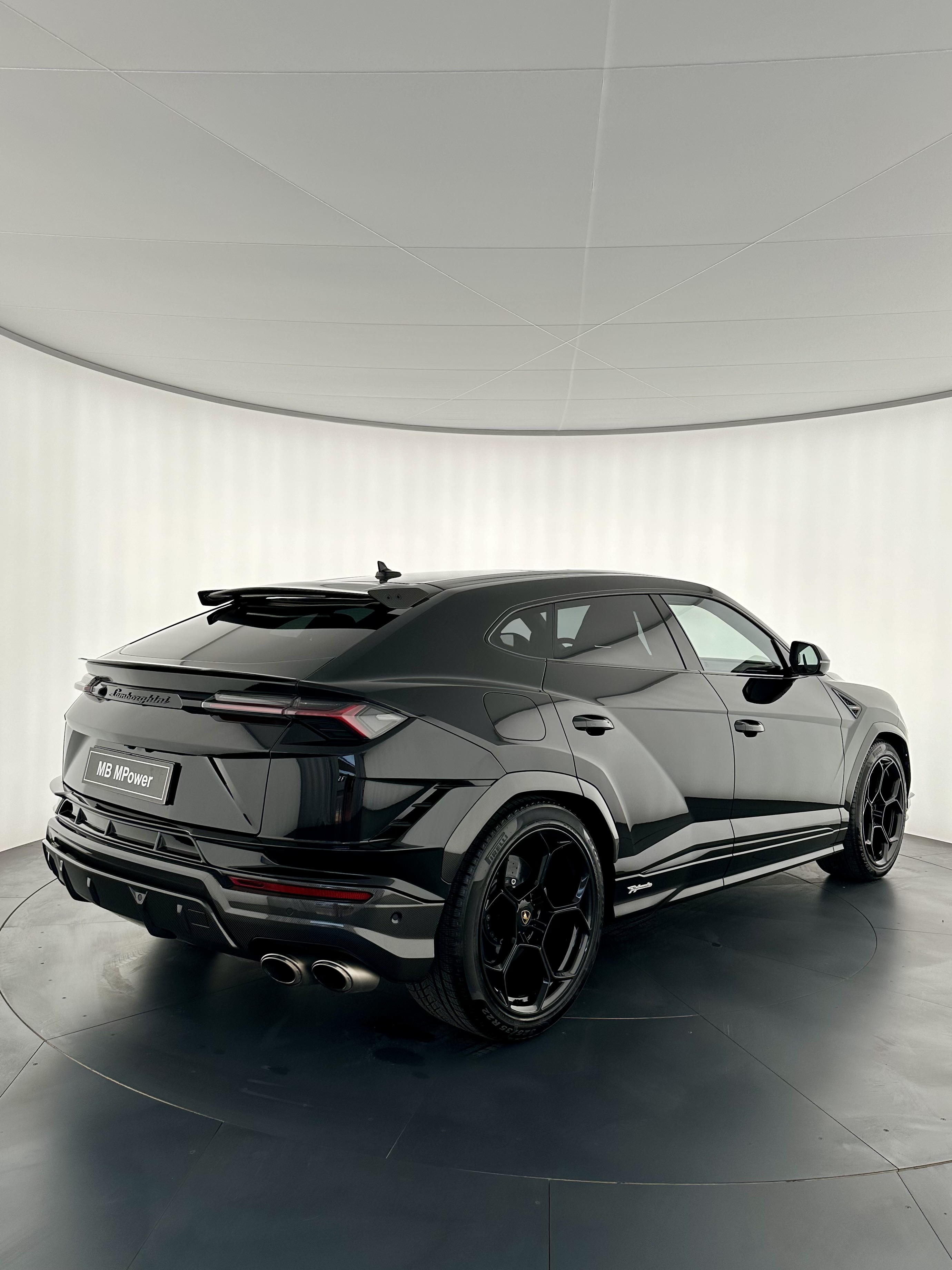 Lamborghini Urus performante Benzina, 2023: photo 5 from another angle