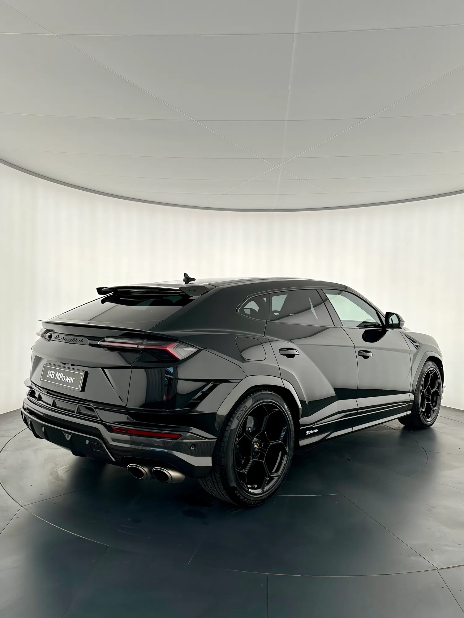 Lamborghini Urus performante Benzina, 2023: photo 5 from another angle