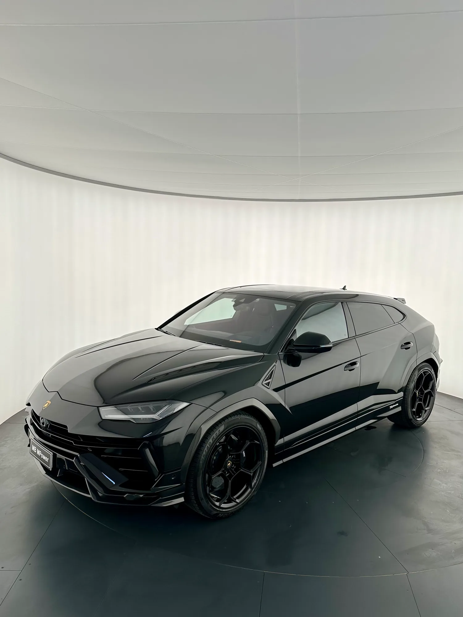 Lamborghini Urus performante Benzina, 2023: photo 3 from another angle