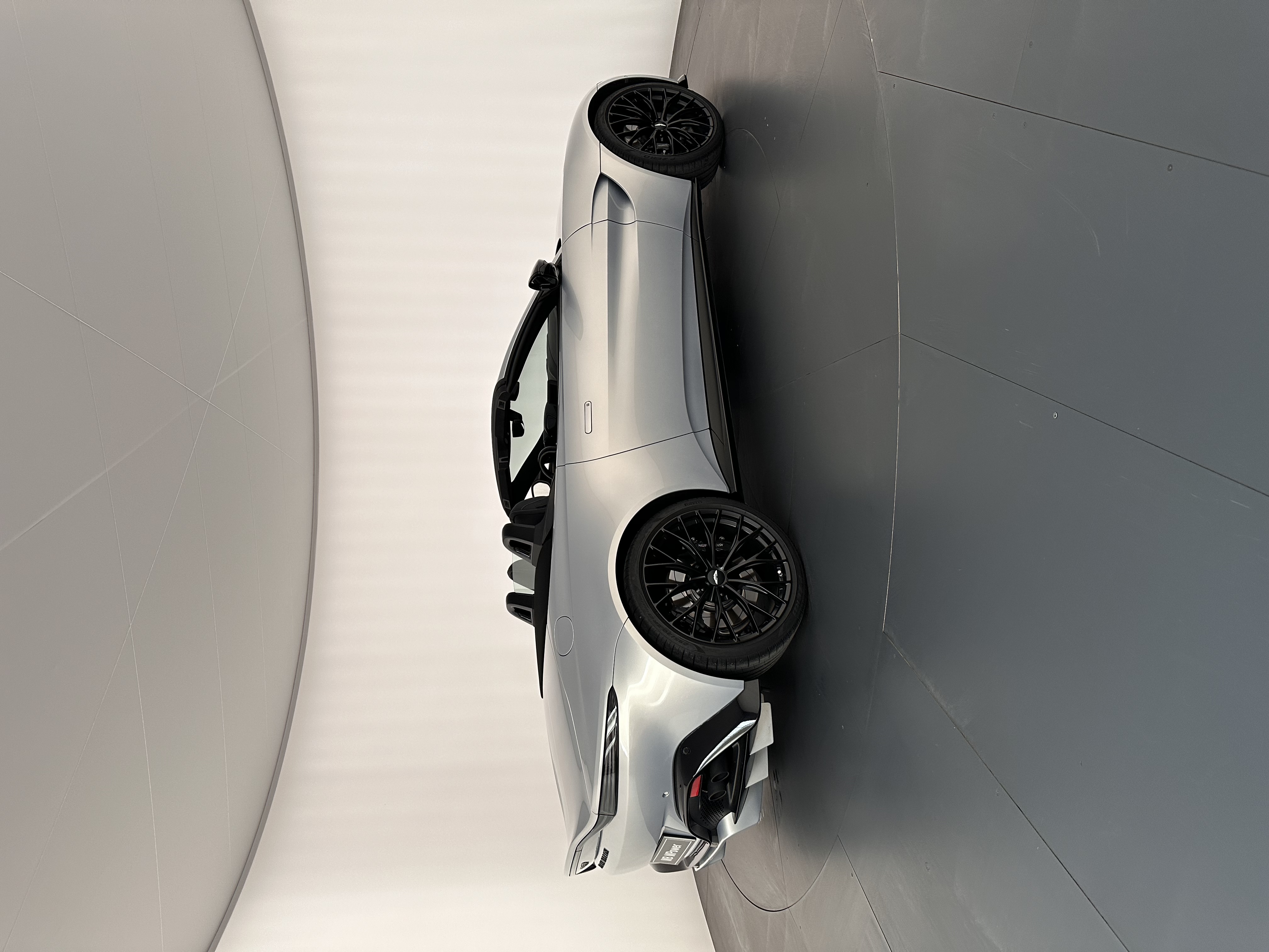 Aston Martin Vantage V8 Spider 2024, 2024: photo 5 from another angle