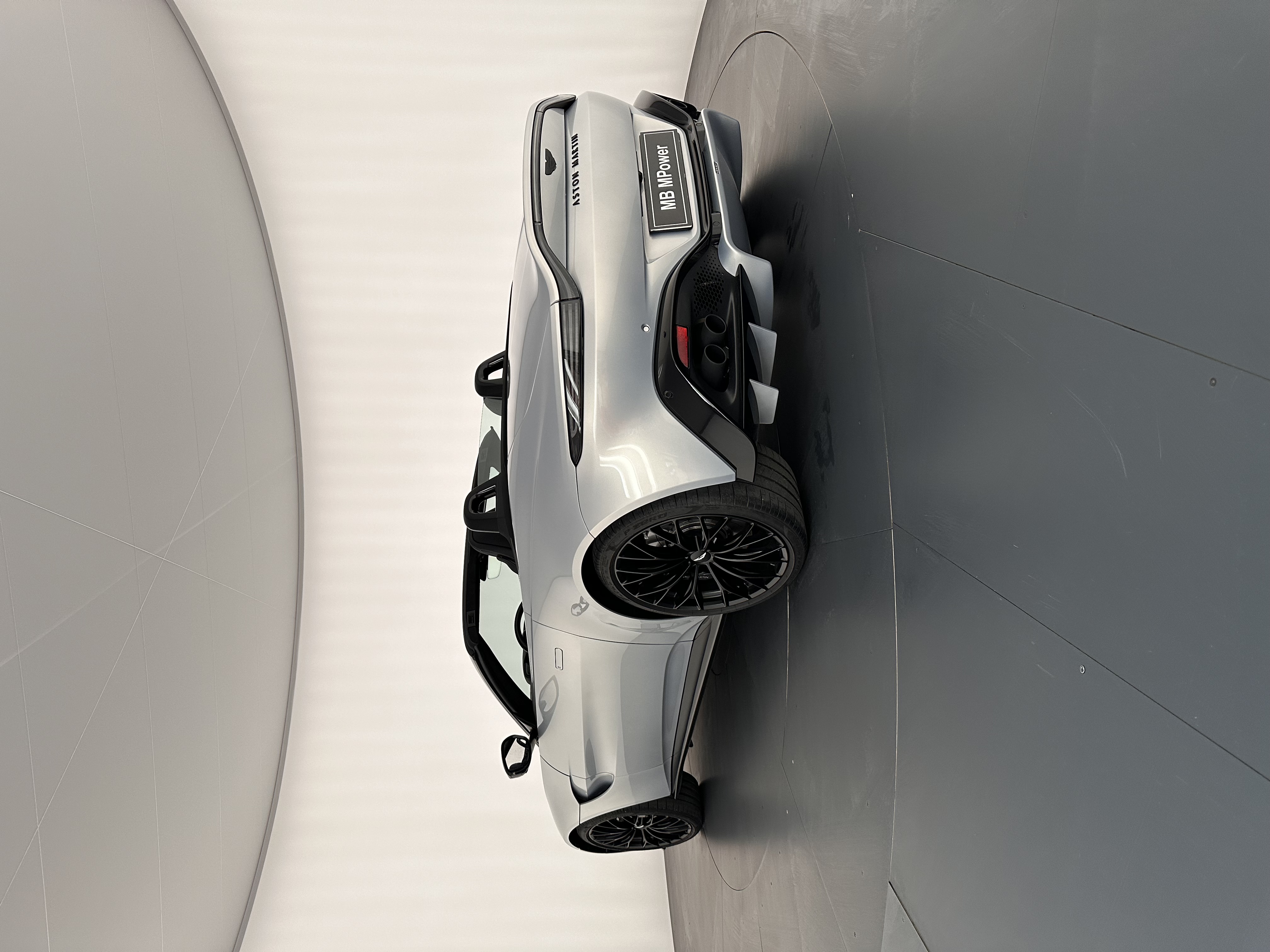 Aston Martin Vantage V8 Spider 2024, 2024: photo 6 from another angle