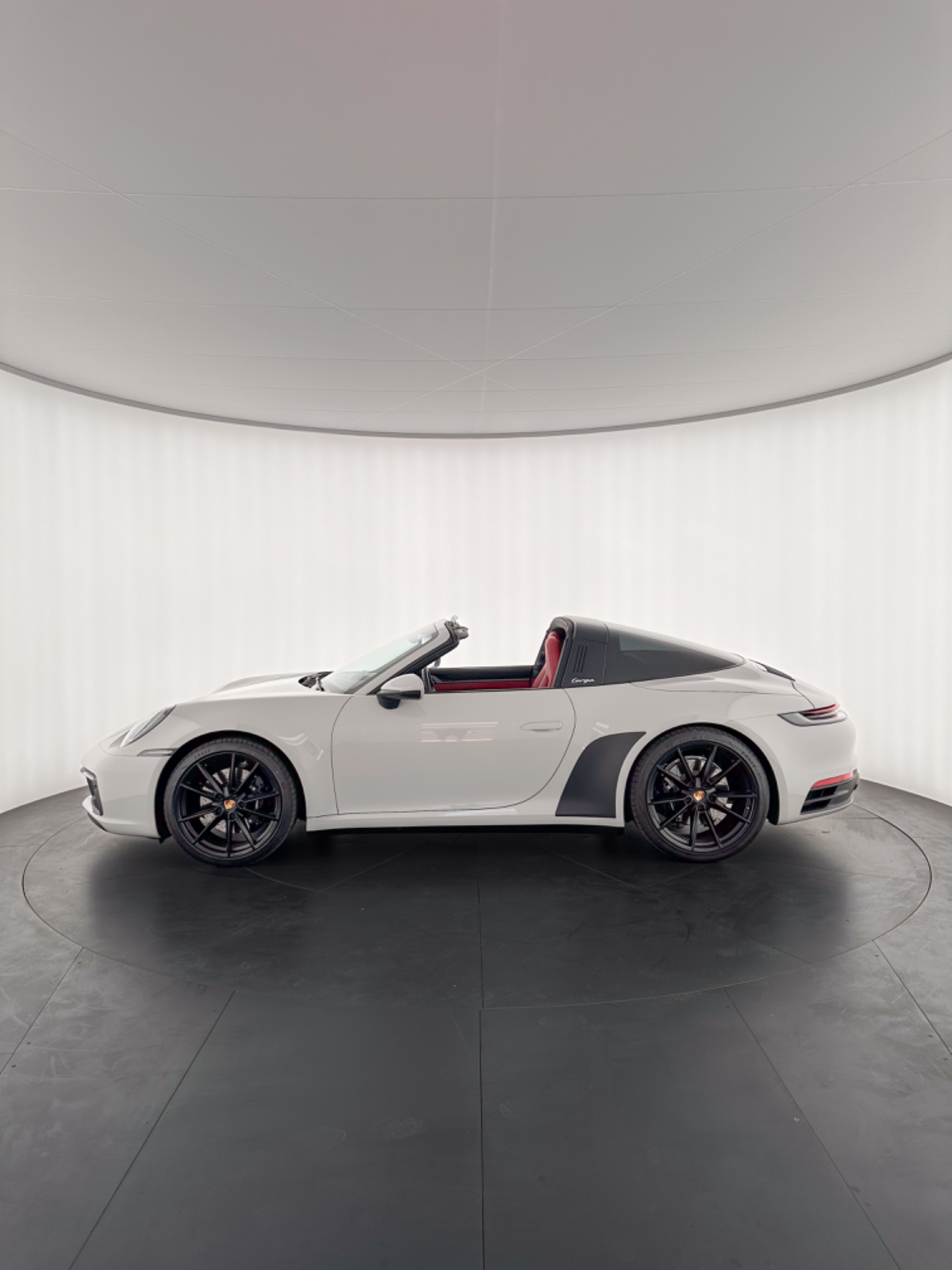 Porsche 992 Targa 4s, 2021: photo 5 from another angle