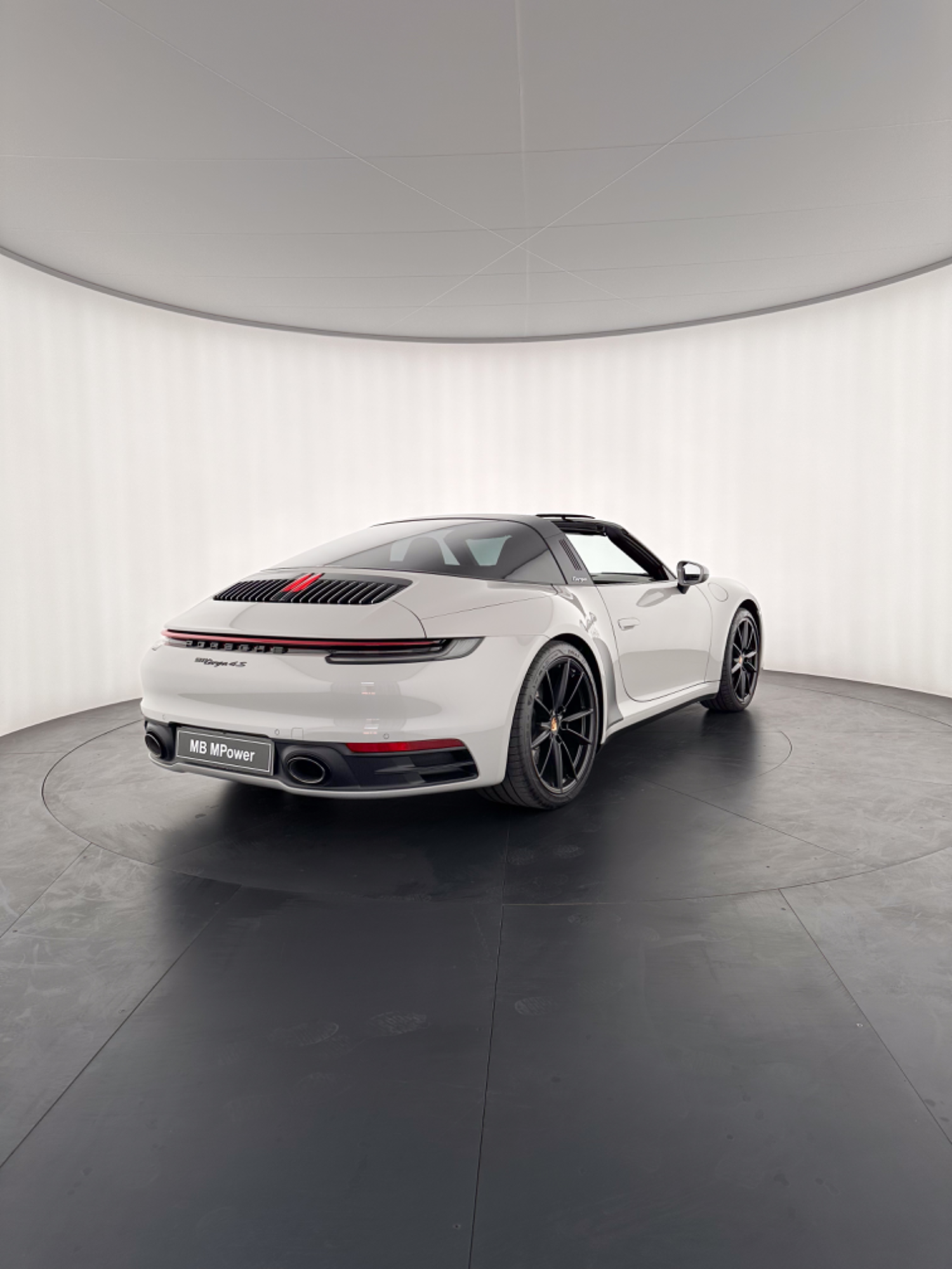 Porsche 992 Targa 4s, 2021: photo 8 from another angle