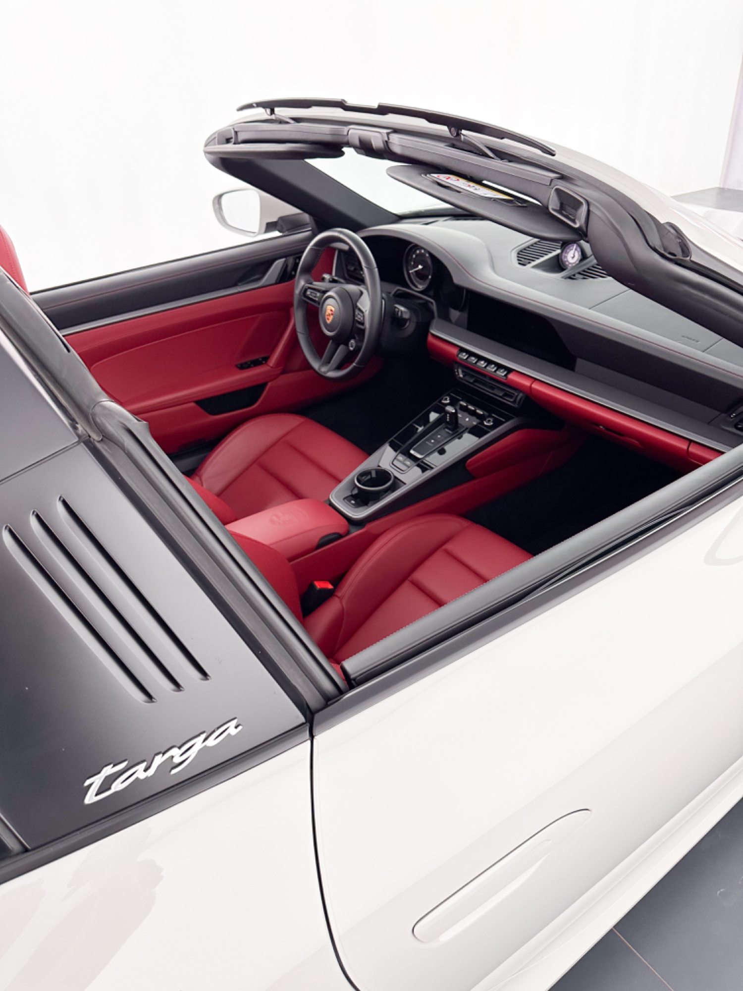 Porsche 992 Targa 4s, 2021: photo 9 from another angle