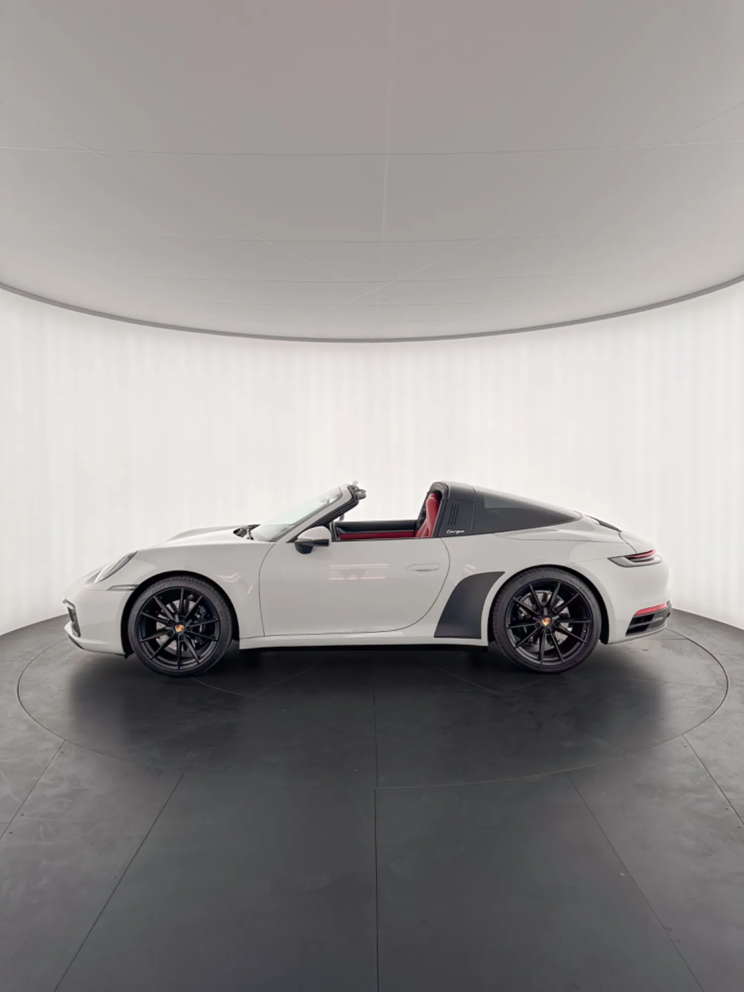 Porsche 992 Targa 4s, 2021: photo 5 from another angle