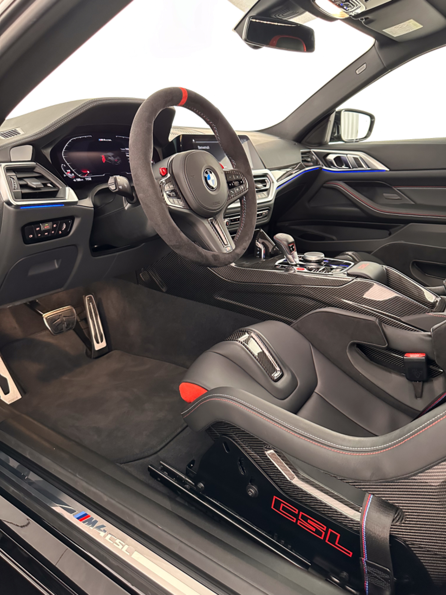 BMW m4 Csl, 2022: photo 10 from another angle