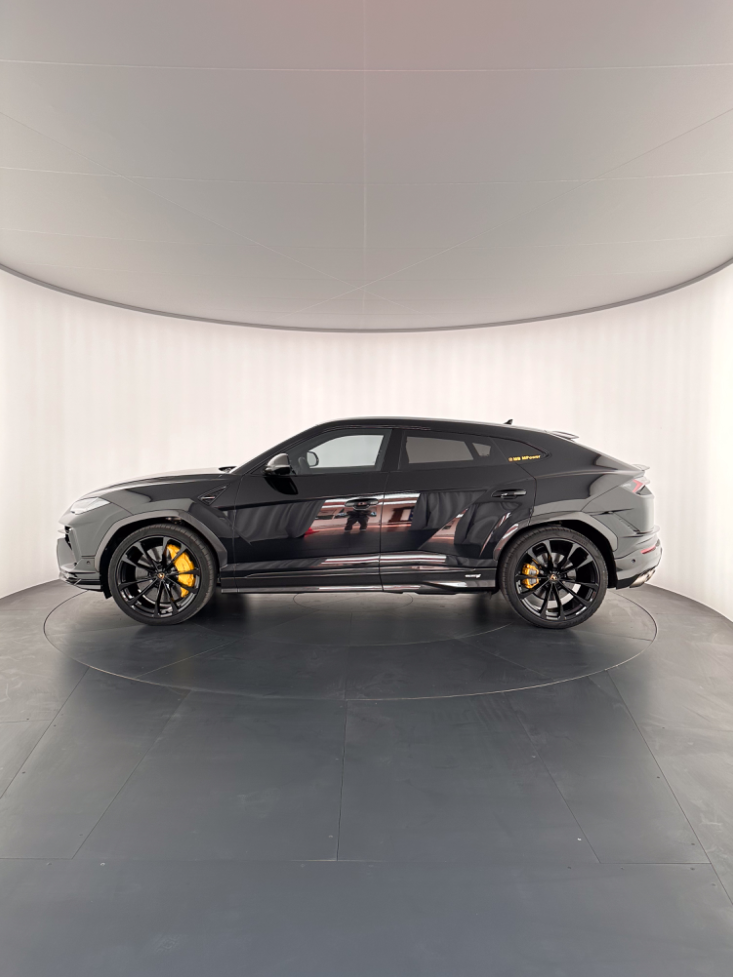 Lamborghini Urus S, 2023: photo 3 from another angle