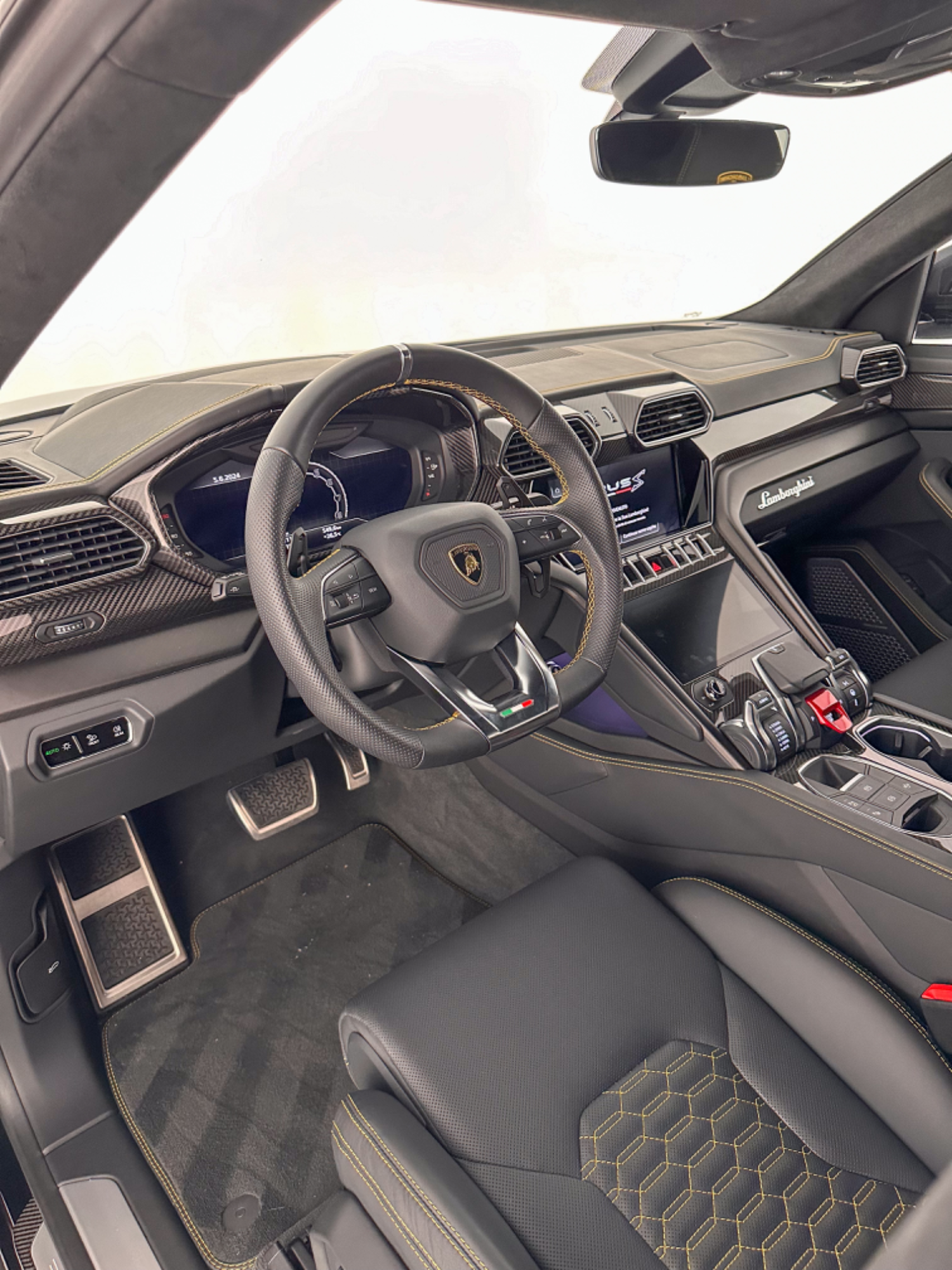 Lamborghini Urus S, 2023: photo 10 from another angle