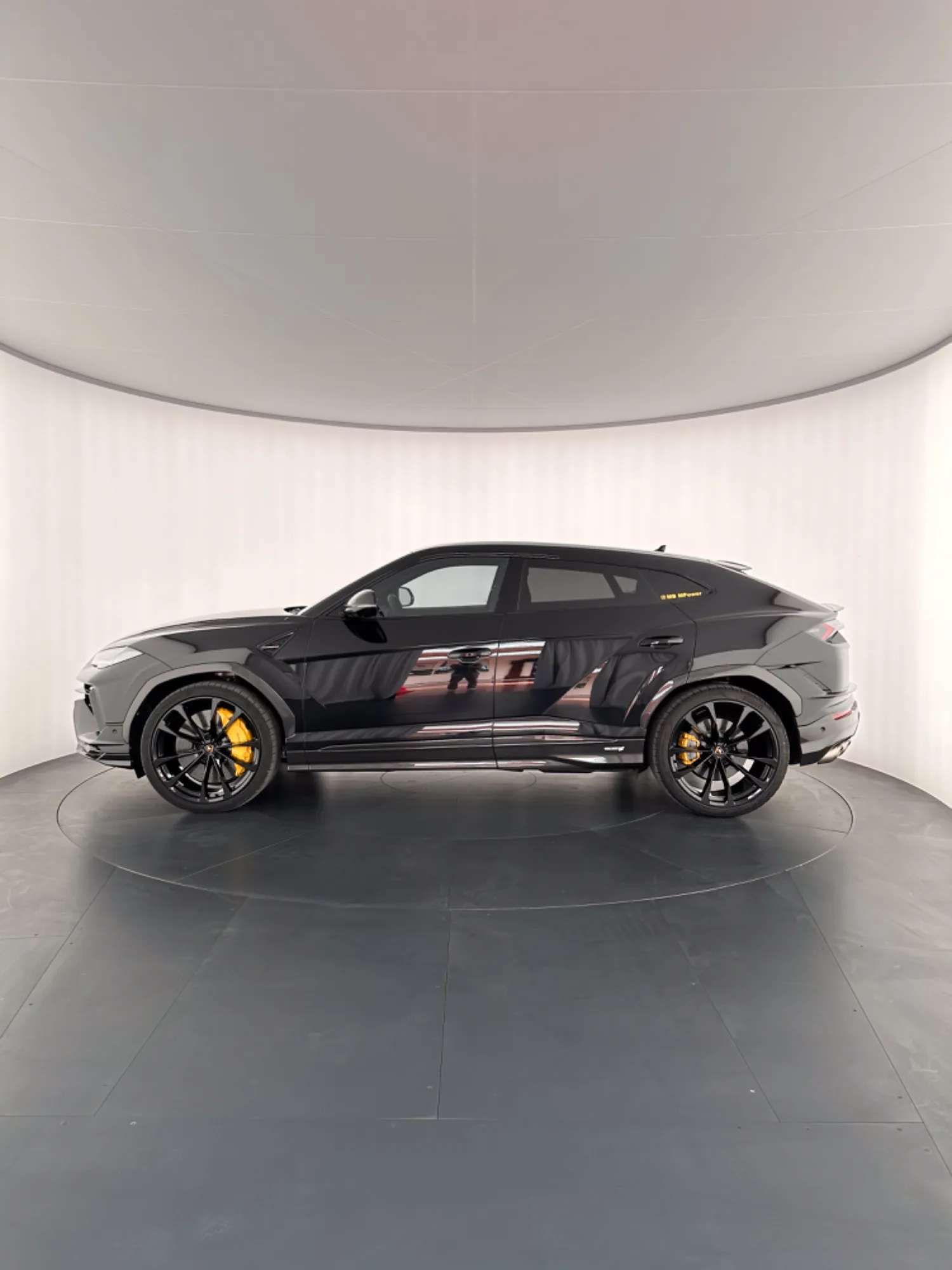 Lamborghini Urus S, 2023: photo 3 from another angle