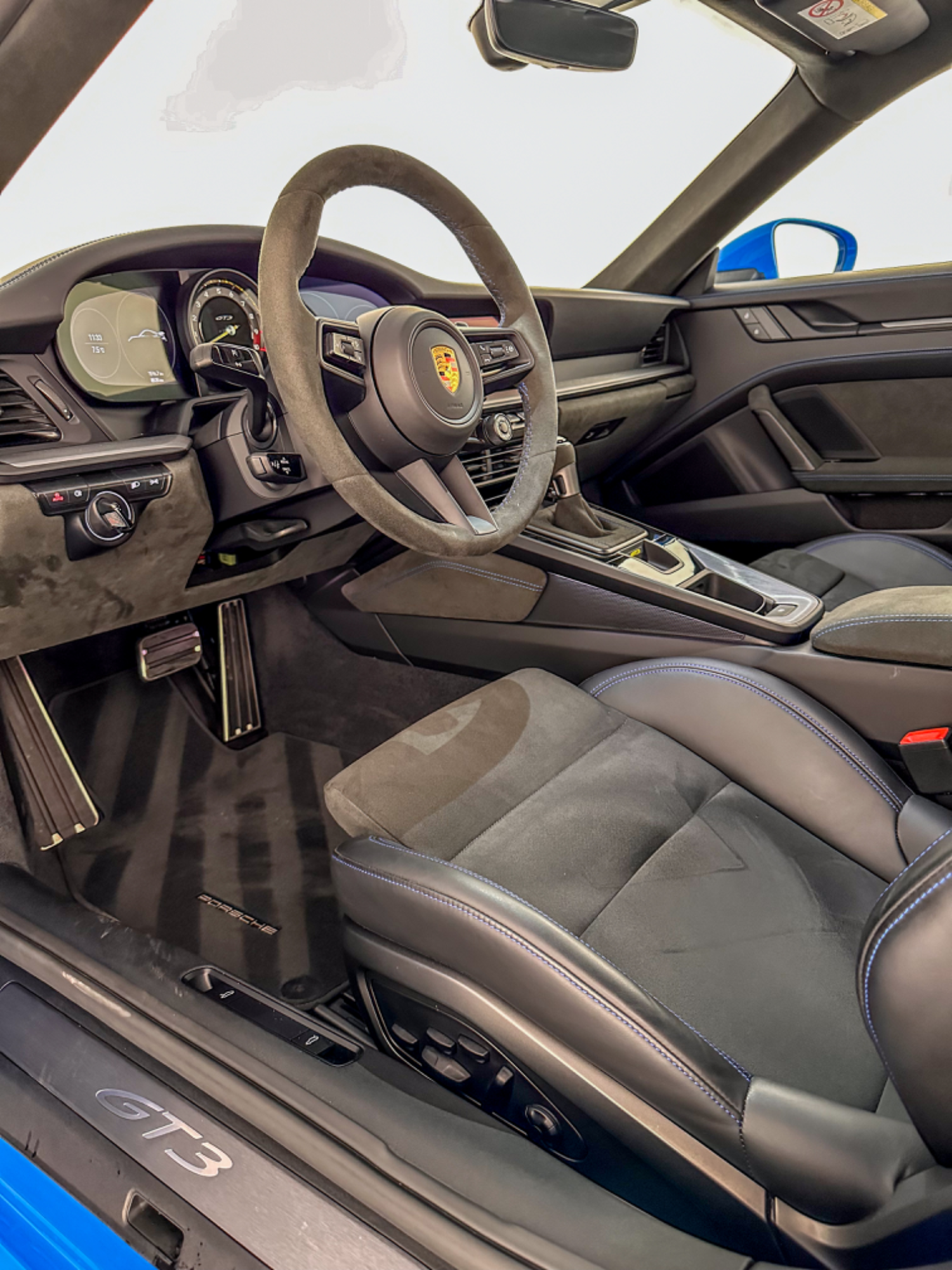 Porsche 992 Gt3, 2022: photo 11 from another angle