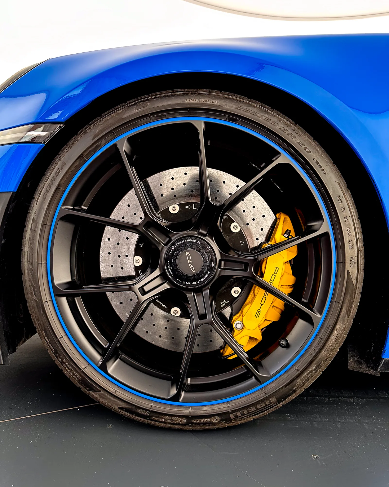 Porsche 992 Gt3, 2022: photo 9 from another angle
