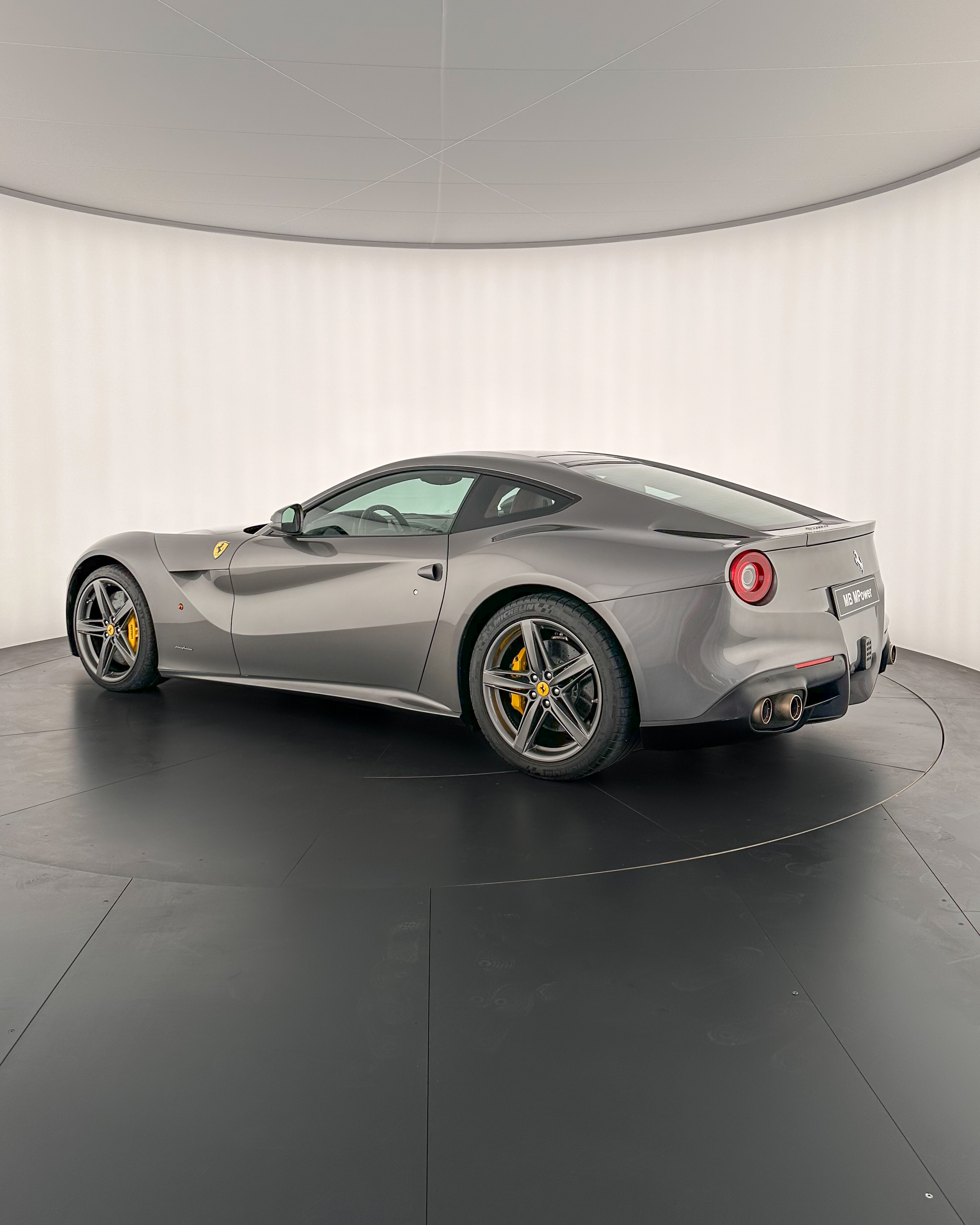 Ferrari F12, 2013: photo 5 from another angle