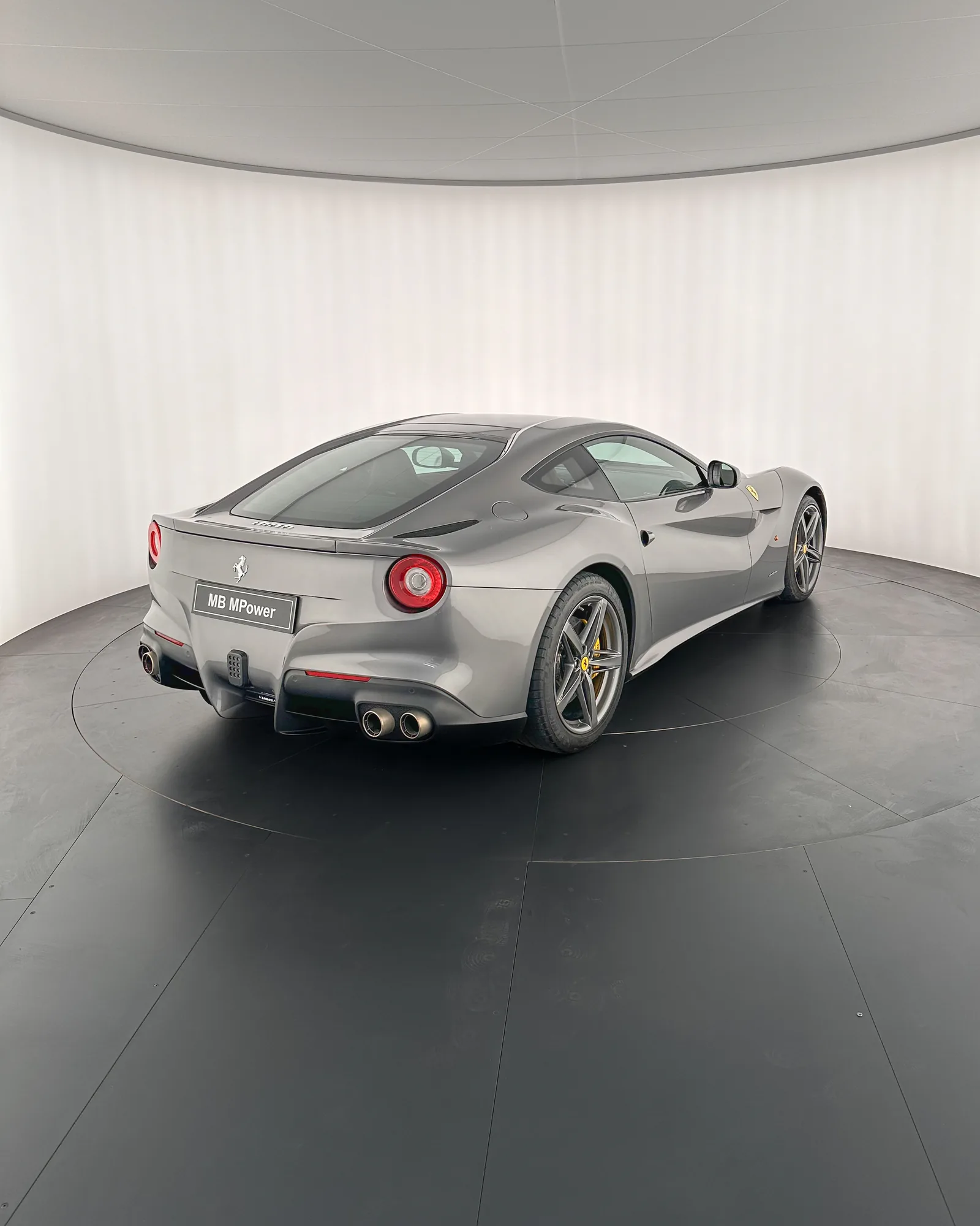 Ferrari F12, 2013: photo 7 from another angle