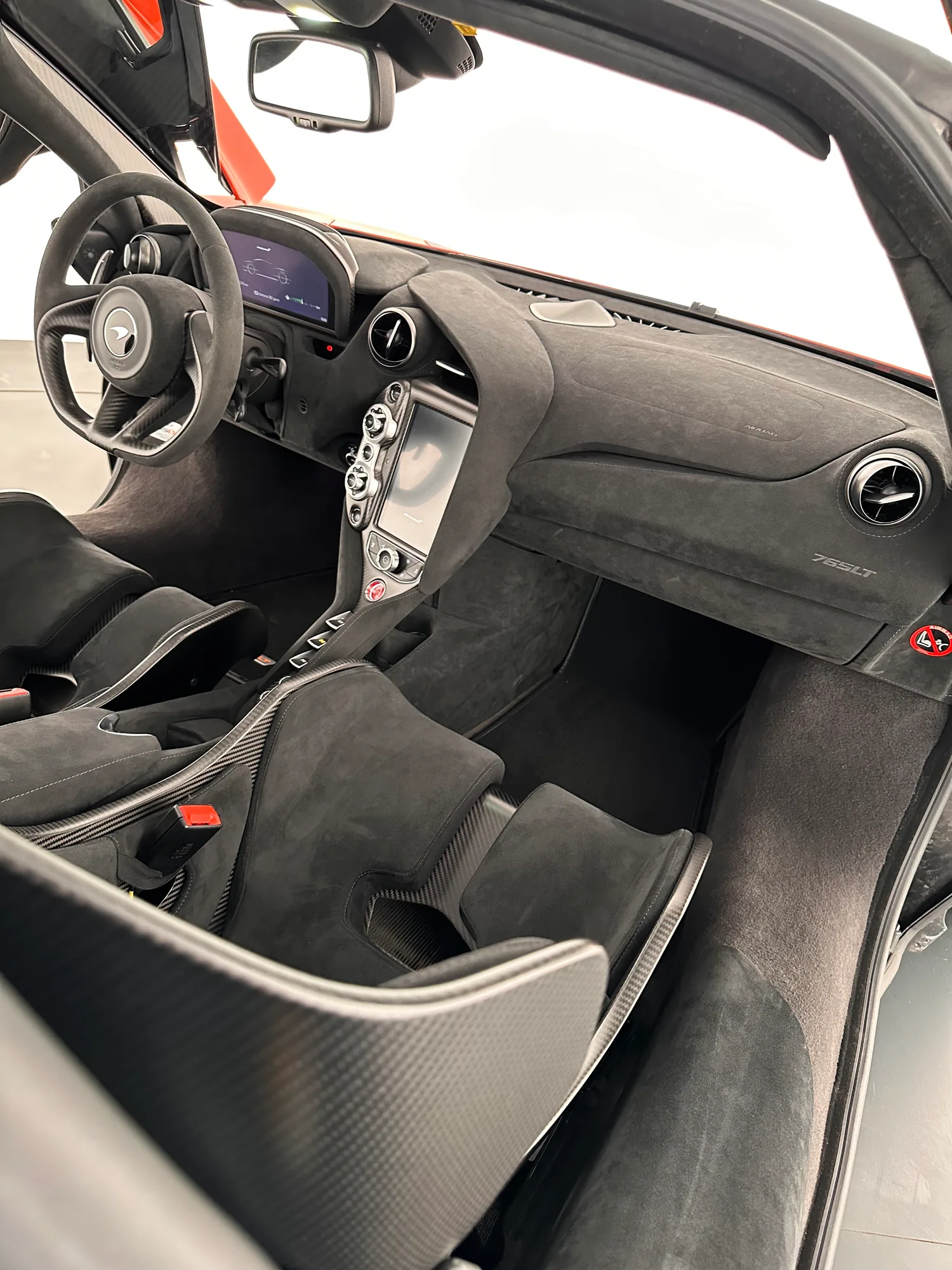McLaren 765LT Coupé, 2021, Papaya Spark Orange: photo 13 from another angle