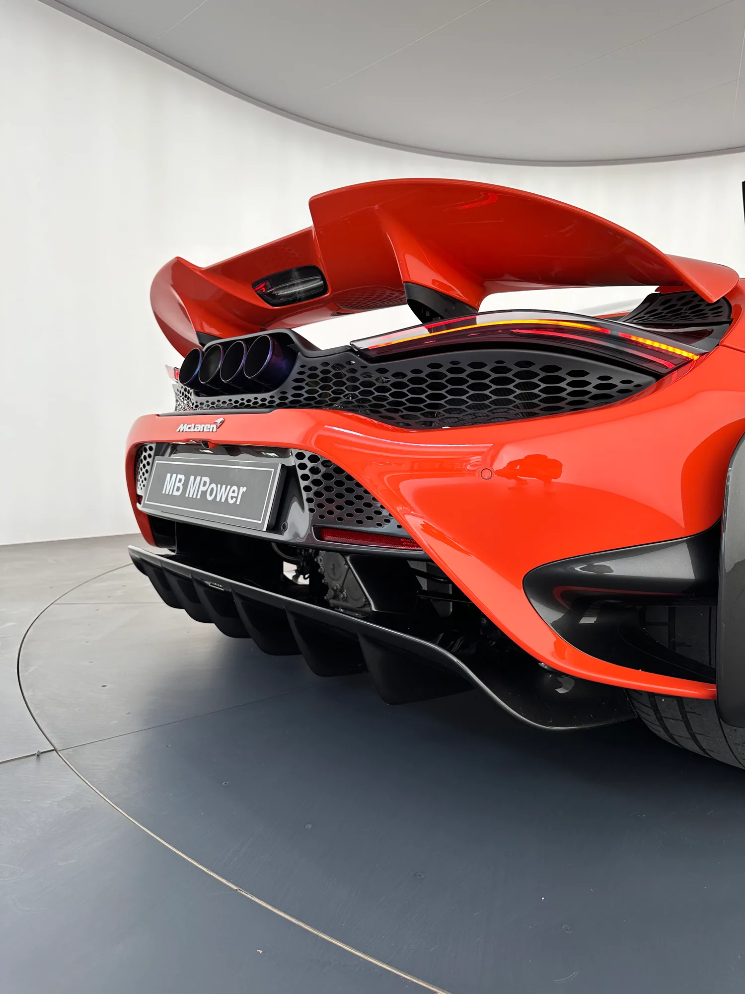 McLaren 765LT Coupé, 2021, Papaya Spark Orange: photo 16 from another angle
